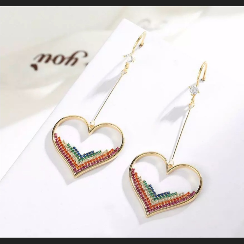 💕Rainbow rhinestone heart earrings 💕